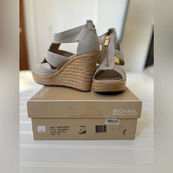 MICHAEL KORS DAMITA ICONIC GOLD MK LOGO NATURAL ESPADRILLE WEDGES Size 8M - Picture 3 of 4